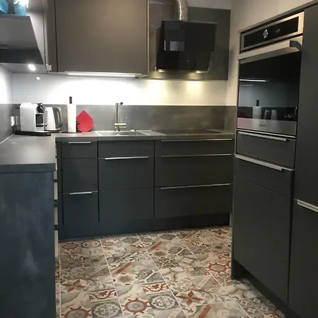 Ferienwohnung Domblick شقة